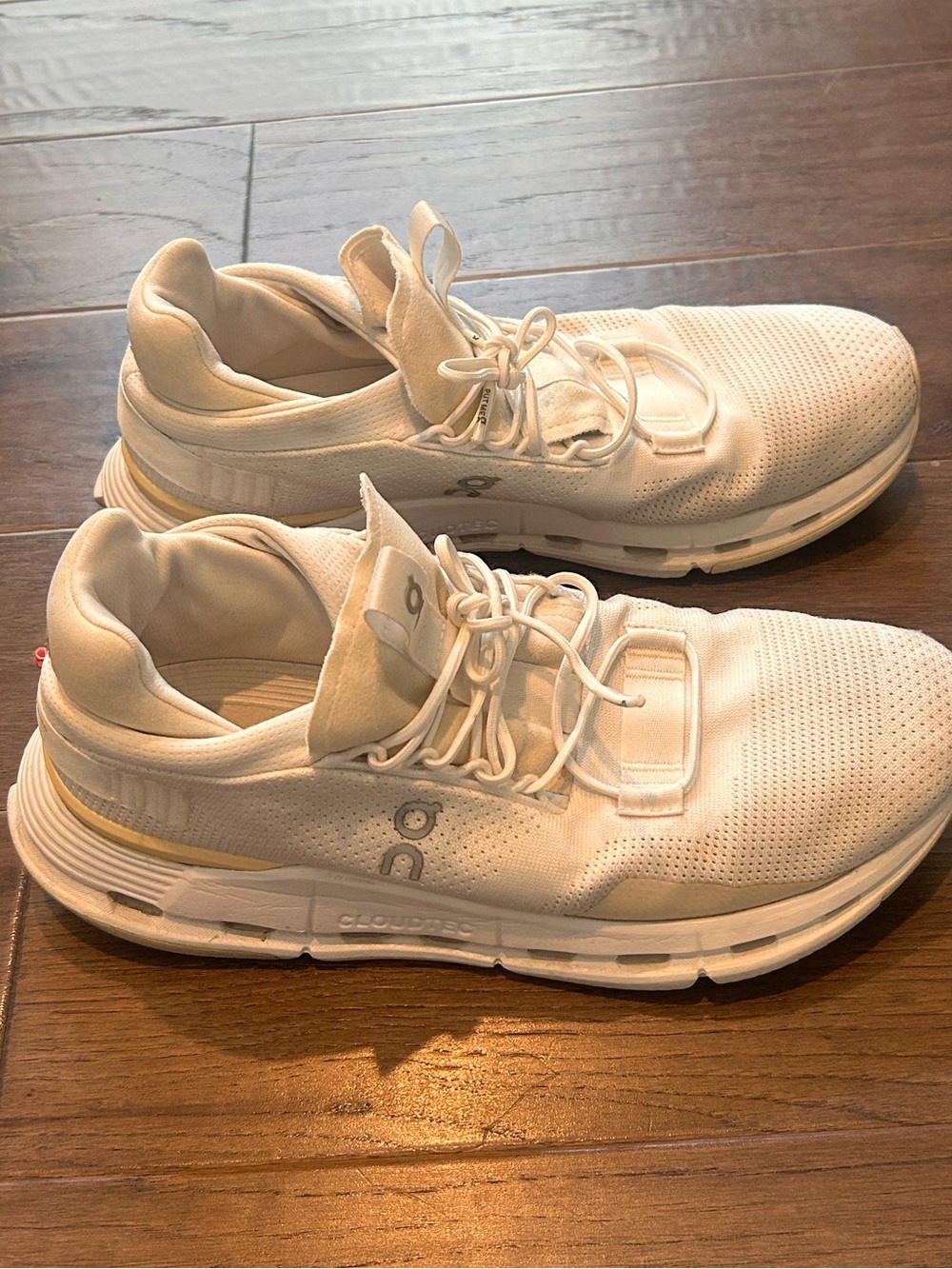 On Running Women’s Running Shoes size 10